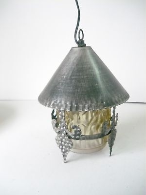 lanterna-lampada-con-catena-vetro-e-ferro-battuto256.jpg