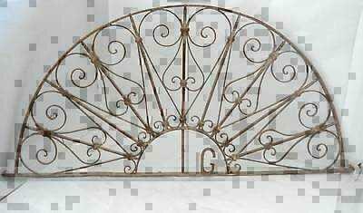 Antica grata in ferro battuto per porte e portoni antichi for Complementi d arredo ferro battuto