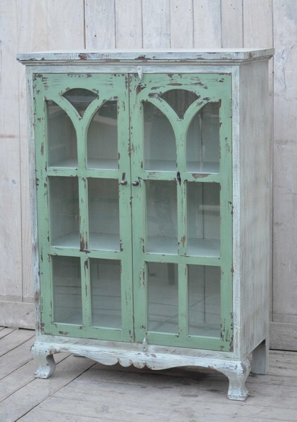 Credenza in legno con vetrina in stile industrial vintage