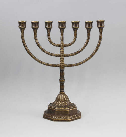 1540104512-candelabro-menorah-grande-7braccia-ebraico.jpg