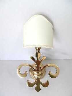 applique-lampada-giglio-fiorentino-ottone-lucido-e-pergamena-a-1-luce-e14736.jpg
