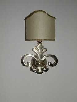 applique-lampada-giglio-fiorentino-ottone-lucido-e-pergamena-a-1-luce-e14.jpg