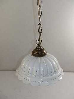 cupola-lampadario-sospensione-catena-ottone-ceramica-smerlata-bianca-22-cm.jpg