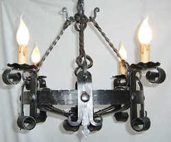 lampadario-lampione-lanterna-in-ferro-battuto-forgiato-4-luci-diametro-60-cm.jpg