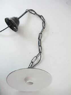 lampadario-sospensione-con-catena-in-ferro-e-piatto-in-acciaio-smaltato-25-cm.jpg