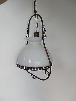 lampadario-sospensione-in-ottone-con-vetro-bianco-a-campana-diam-28-cm.jpg