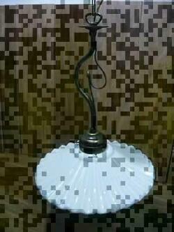 lampadario-sospensione-ottone-anticato-e-piatto-in-ceramica-bianco995.jpg